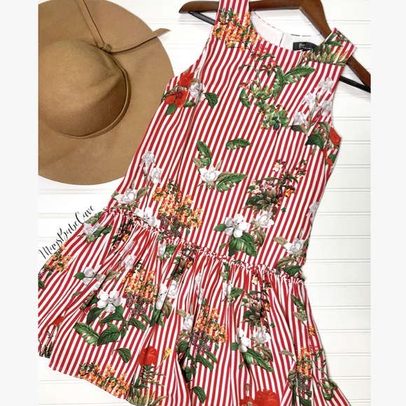 Chetta B Dresses & Skirts - CHETTA B Red Striped Summer Floral Dress Tropical